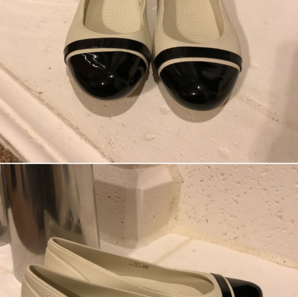 Crocs croslite size 9 off white and black